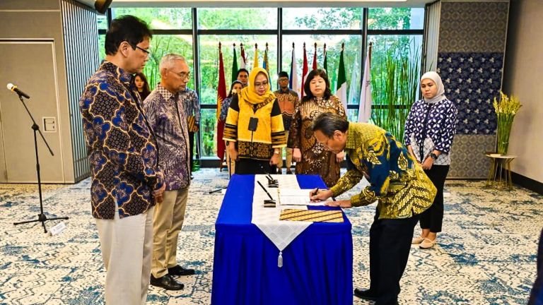 Dirjen Kekayaan Negara Lantik Ketua dan Anggota Dewan Direksi LPEI
