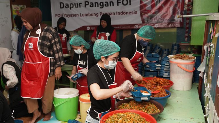 Kolaborasi BCA Digital dan Food Bank Indonesia Sediakan 500 Porsi Makanan Siap Santap