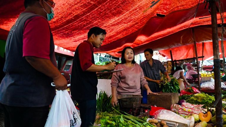 Pasar Murah AGP dan Bank Artha Graha Digelar Dini Hari di Pasar Kwitang