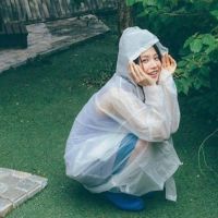 7 Merek Jas Hujan Lokal Terbaik dan Harganya Ramah di Kantong