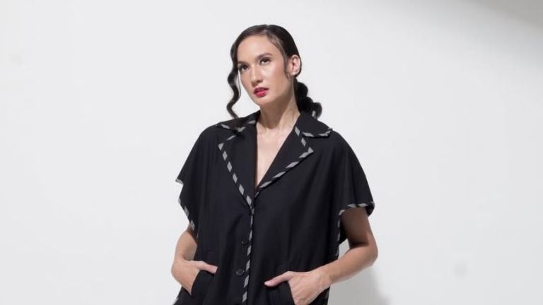 Berkenalan dengan Nadine Chandrawinata, Aktris yang Juga Jadi Aktivis Lingkungan