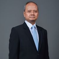 Dirut Pindad Soroti Strategi Jepang yang Lebih Memilih Hybrid daripada EV