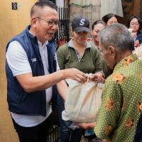 Askrindo Berbagi Kasih: Kami Tak Hanya Salurkan Bantuan, Tetapi Menyampaikan Kepedulian dan Harapan