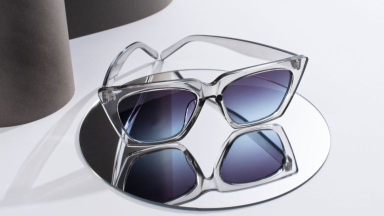 Rekomendasi 5 Brand Kacamata Lokal yang Stylish