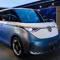Volkswagen Luncurkan ID. Buzz BOZZ White Signature Edition