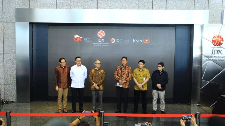 Susul Dirut BEI, Tiga Bos OJK Putuskan Mundur: Dari Mahendra Siregar hingga Inarno Djajadi