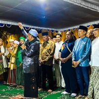 Wamen Diktisaintek Hadiri Pengajian di Pesantren Az Zainy