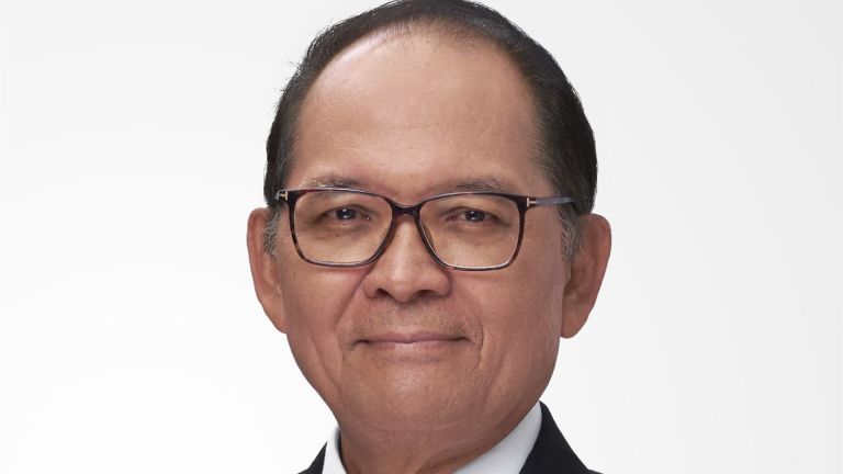 Profil Ogi Prastomiyono, Intip Jejak Perjalanan Karier Kepala Eksekutif IKNB OJK