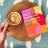 12 Buku yang Menginspirasi dan Menguatkan Perempuan di Setiap Tahap Hidup