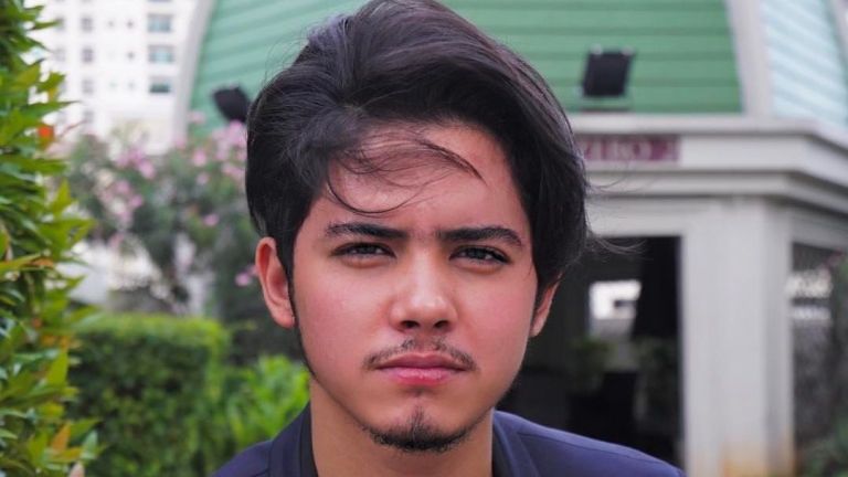 Aliando Syarief dan Perjalanan Kariernya, Melejit Usai Bintangi Sinteron GGS