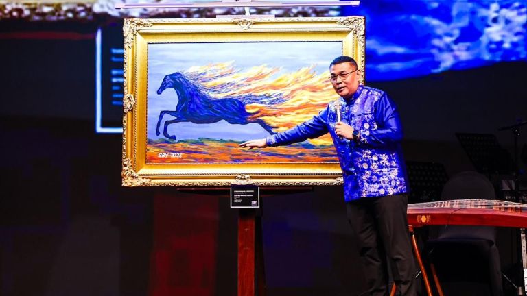 Low Tuck Kwong Beli Lukisan Kuda Api SBY Senilai Rp6,5 Miliar