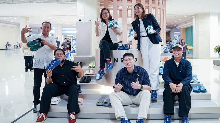 UNERD Perkenalkan Koleksi Terbaru, Hasil Kolaborasi Bersama Tahilalats dan Garuda Indonesia