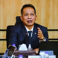 Menkop Ferry: Koperasi Merah Putih Wajib Untung