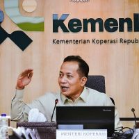 Sudah Ada Koperasi Merah Putih, Menkop Ferry Wanti-wanti Indomaret Cs Masuk Desa