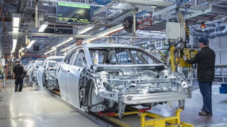 Impor 105 Ribu Mobil Pikap dari India Dinilai Lemahkan Industri Otomotif Nasional