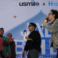 43% Masyarakat Pakai THR untuk Glowing Lebaran, Vincent dan Desta Ingatkan Pentingnya Kesehatan Gigi