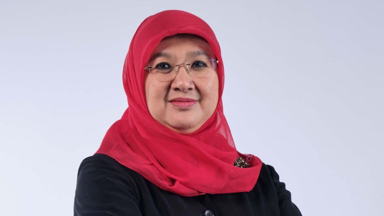 Mengenal Siti Nadia Tarmizi, Wajah Komunikasi Kesehatan dari Kemenkes