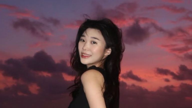 Berkenalan dengan Livy Renata, Intip Jejak Kariernya dari Gamers hingga Main Film