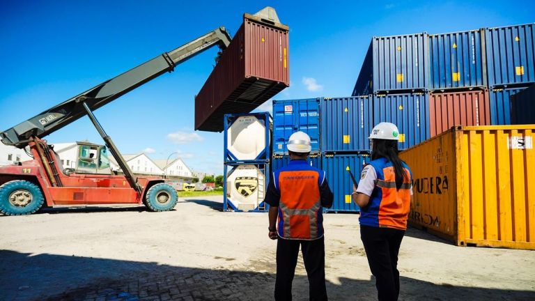 Angkutan Peti Kemas KAI Logistik Tumbuh 40% hingga Februari 2026