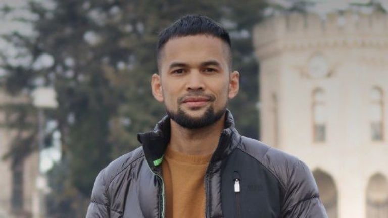 Melejit Berkat Sinetron ‘Cinta Fitri’, Intip Profil dan Perjalanan Karier Teuku Wisnu