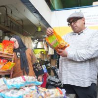 Sidak Pasar Kramat Jati, Kepala BPJPH: Kami Edukasi Wajib Halal Tanpa Henti