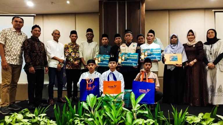 QNET Berbagi ke 100 Anak dari Tiga Yayasan di Solo