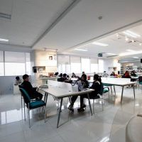 Bosan Ngantor di Kafe? Ini 5 Perpustakaan Nyaman di Jakarta untuk WFA