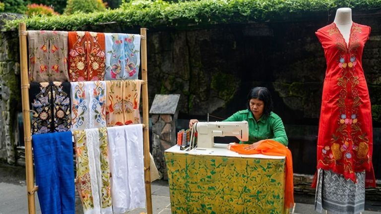Kisah Kembang Pucuk Bordir, UMKM Kreatif Penjaga Keindahan Kebaya Bali
