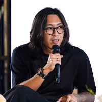 Waspada Doomscrolling Bisa Picu Saraf Kejepit di Usia Muda, Ini Penjelasan Dokter Tirta