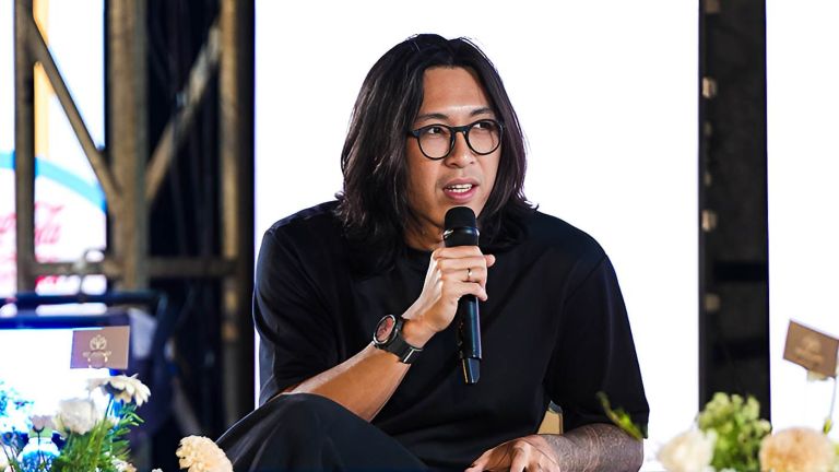 Waspada Doomscrolling Bisa Picu Saraf Kejepit di Usia Muda, Ini Penjelasan Dokter Tirta