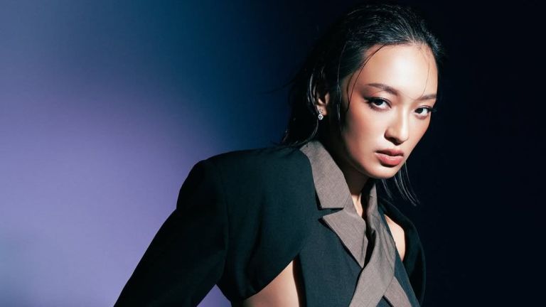 Tips Rambut Cantik Natural dan Bebas Uban ala Asmara Abigail