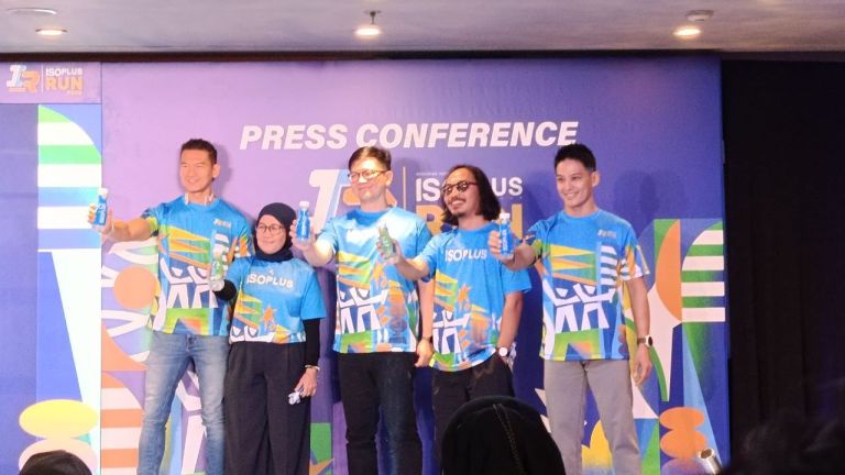 Saatnya #UnlockYourGreatness Bersama 17.000 Pelari Kalcer Jakarta dan Surabaya di ISOPLUS Run Series 2026!