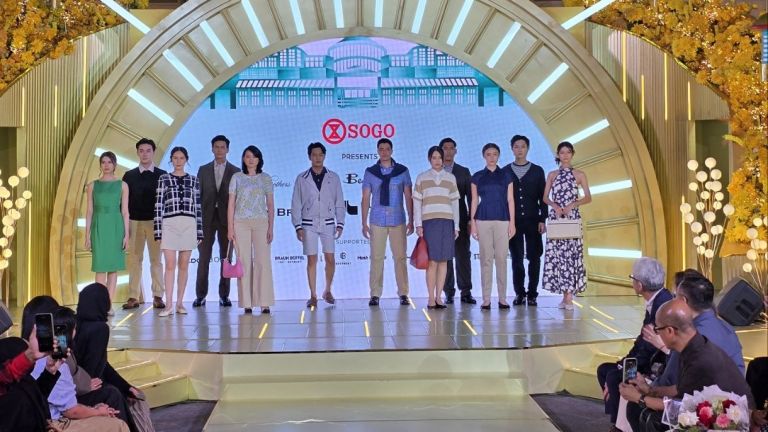 Fashion Show SOGO Meriahkan 30 Tahun Plaza Senayan, Hadirkan Koleksi Brand Global
