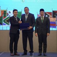 Mencetak Pemimpin Masa Depan, 200 Anak Muda Unjuk Gigi di Al-Muhajirien MUN Bekasi