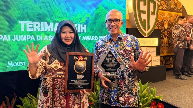 Top! Manager Communication Relation & CID Pertamina Drilling Sabet Penghargaan 100 Manager Program Terbaik Indonesia 2026