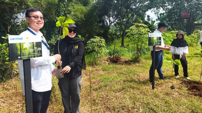Tanam 1.000 Pohon di Bekasi, Cermati Fintech Group Ambil Peran Hadapi Perubahan Iklim