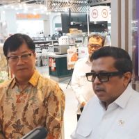 Kepala BPJPH Apresiasi Supermarket Asing Bersertifikat Halal