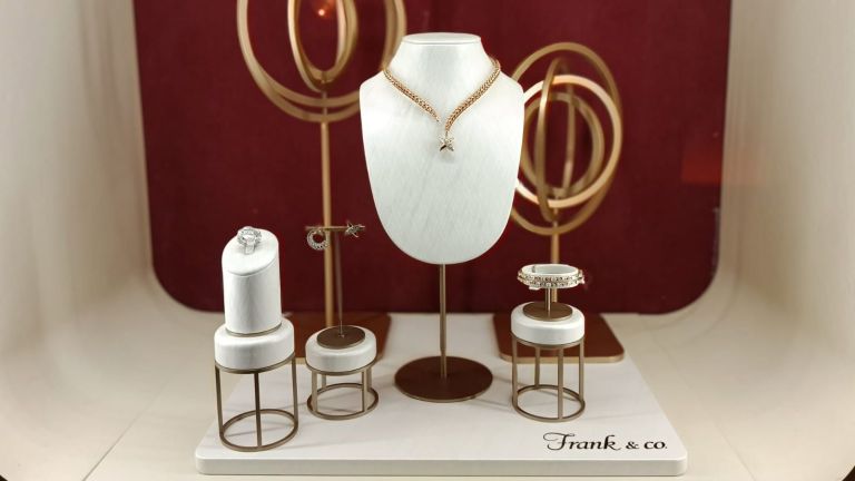 Rayakan 30 Tahun Perjalanan, Frank & co. Hadirkan Pameran Bertema Cinta Sejati