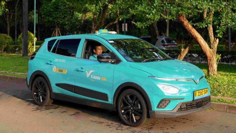 Mengenal Eksistensi Green Line SM, Siapa Pemilik Taksi Hijau Ini?