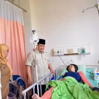 Presiden Prabowo Jenguk Korban Kecelakaan Kereta di RSUD Bekasi