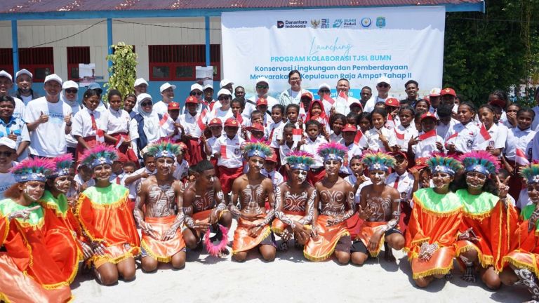 Sinergi Antar BUMN, Peruri Dorong Program TJSL Keberlanjutan di Raja Ampat