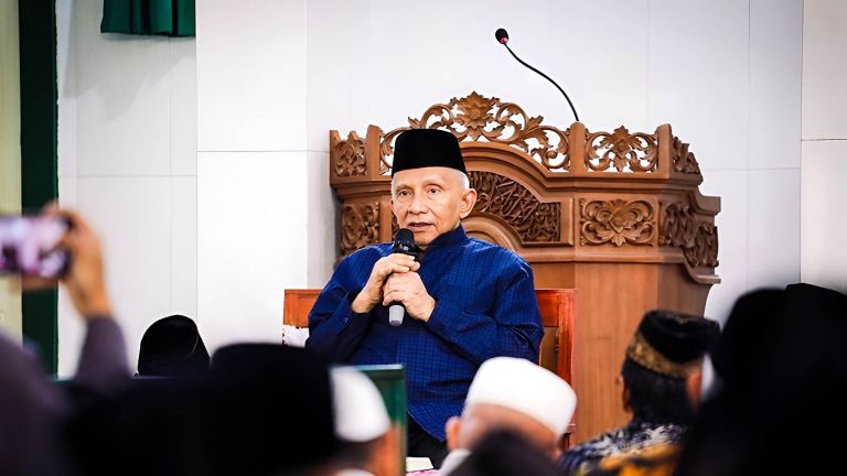 Biografi Amien Rais