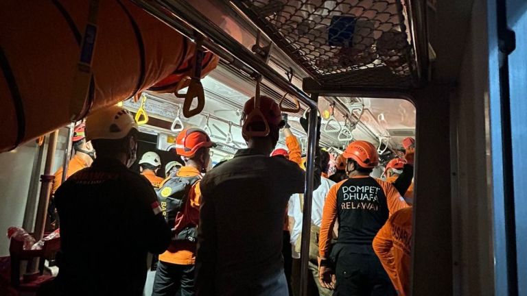 Dari Duka ke Harapan, Dompet Dhuafa Dampingi Korban Kecelakaan KRL Bekasi Bangkit Kembali