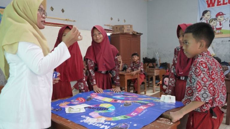 'OREO Berbagi Seru' Ajak 500 Siswa di Pangandaran Jadi Bagian dari Generasi Seru