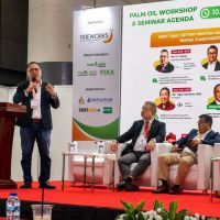 Mengembangkan Industri Hijau Nasional dengan Biomassa Kelapa Sawit