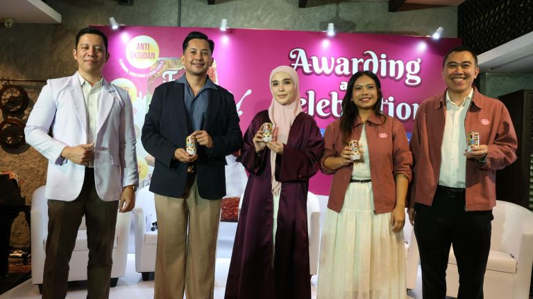 Susu Steril Tujuh Kurma Dapat Pengakuan Alodokter sebagai Minuman Aman untuk Konsumsi Harian