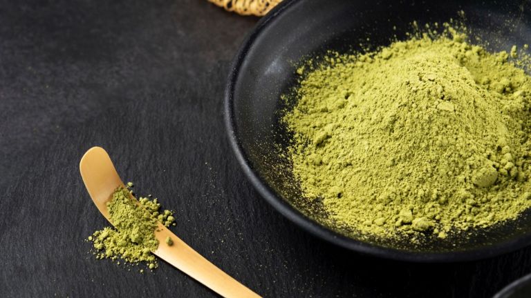 Benarkah Rutin Konsumsi Matcha Bikin Kulit Makin Glowing?
