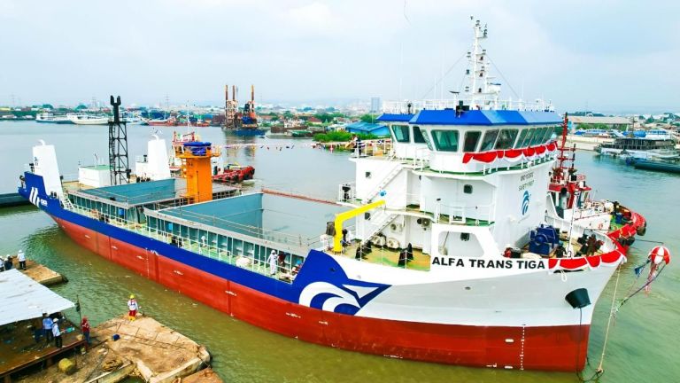 Alfa Trans Raya Luncurkan Container Vessel Kapasitas Terbesar