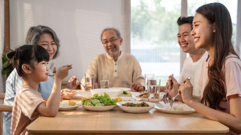Jarang Disadari? Ini Hal-Hal Sederhana yang Bikin Keluarga Makin Harmonis, termasuk Hubungan Mertua dan Menantu
