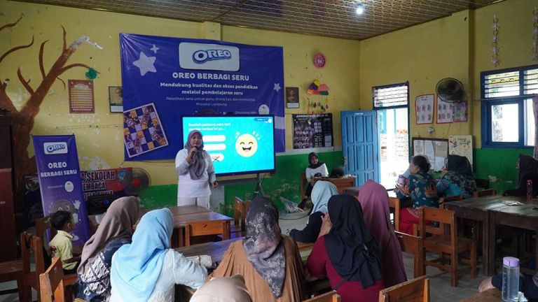 OREO Berbagi Seru Hadirkan Edukasi dan Alat Pembelajaran Seru di Tulang Bawang Barat